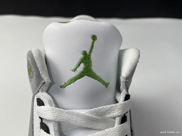 136064-006 Chlorophyll Retro Jordan 3 Air 0819